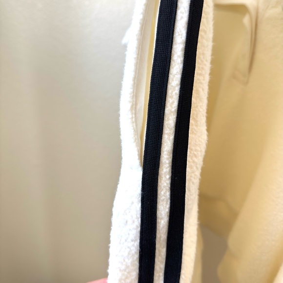 Cream Terrycloth 2-Piece Set with Striped Detail – Cozy & Chic - Picture 8 of 8